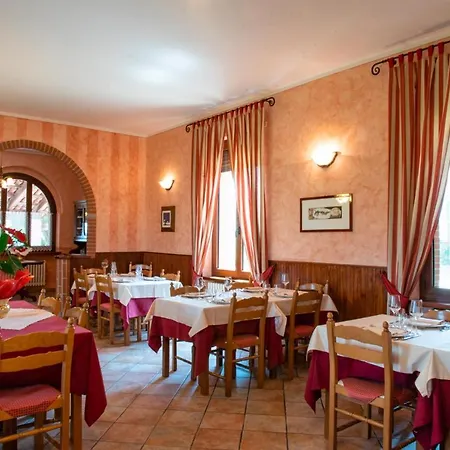 Ristorante Da Maurizio فندق 3*